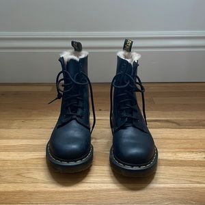 Fur lined doc martens - 1460 Serena lace up boot WORN ONCE